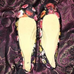 Cute floral flats